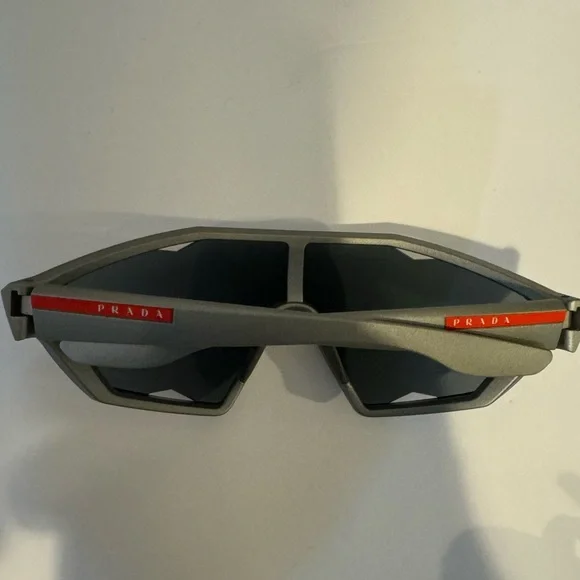 Prada LINEA ROSA sunglasses - Picture 3 of 4